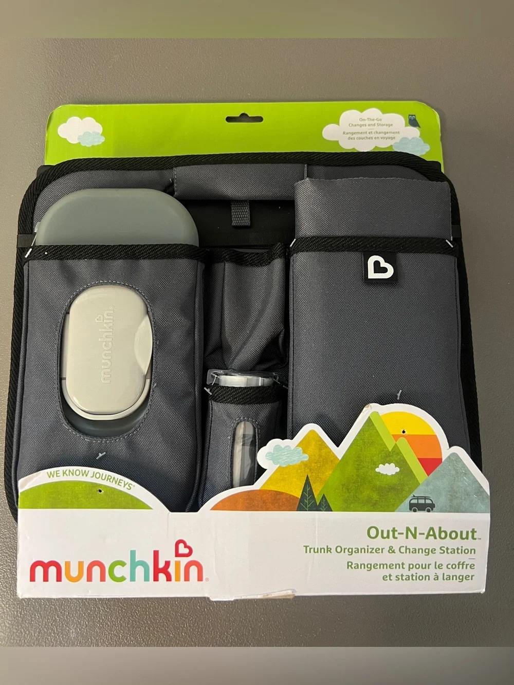 🌈🎈MUNCHKIN TRUNK ORGANIZER & CHANGE STATION🎈🌈